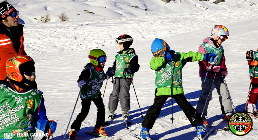 Corsi di sci per gite scolastiche Brusson